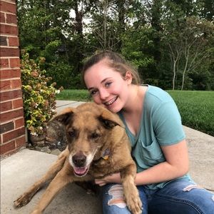 Meet your Posher, Lola